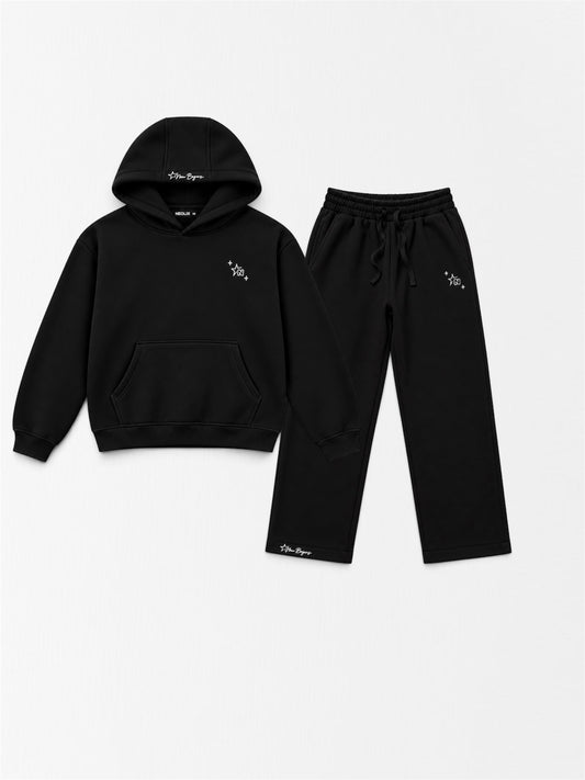 BLACK TRACKSUIT